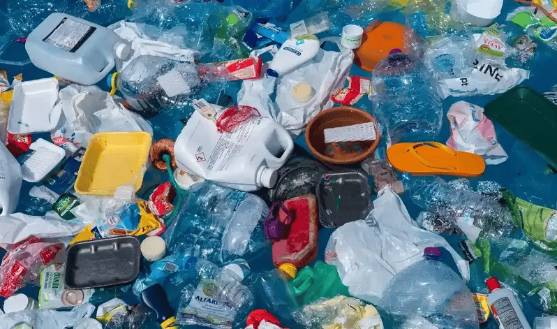 Plastic garbage